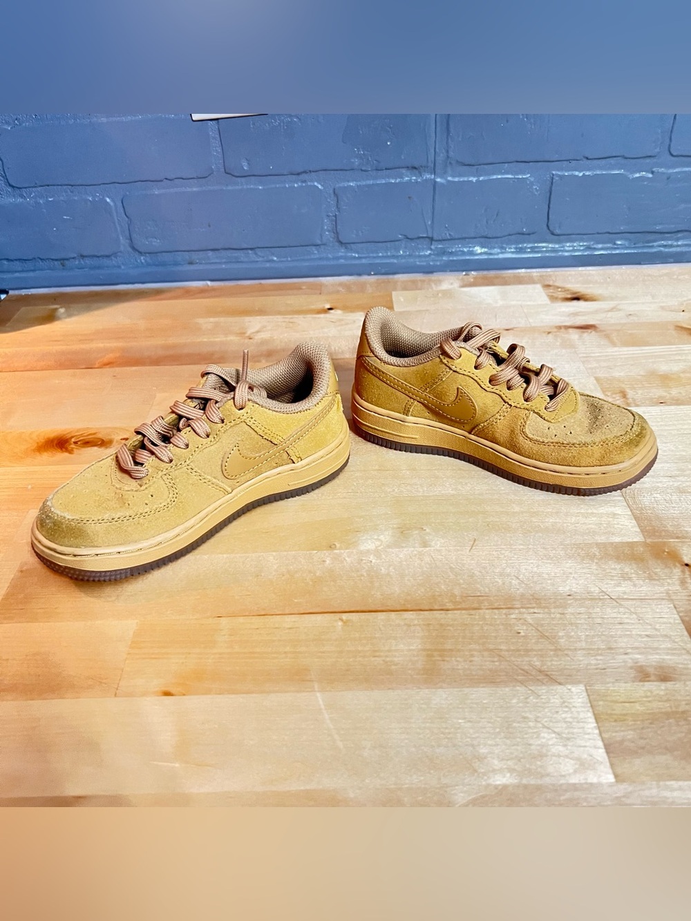 Nike Air Force 1 LV8 3 Kids Size 10.5C Shoes Wheat Gum Light Brown Athletic - Picture 2 of 7